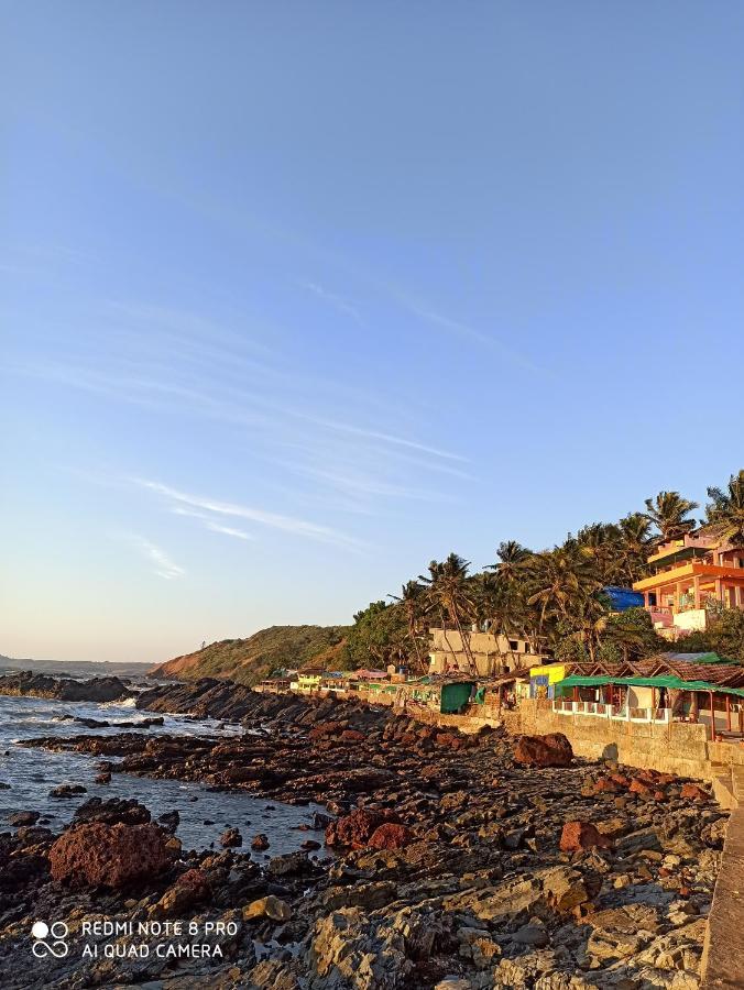 Om Ganesh Naik Guest House Arambol Exterior photo